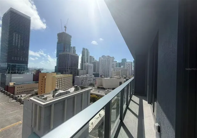 Photo 3 of Condo for sale at 121 NE 5th Street #1413, Miami, FL 33132 | MLS# O6451328 | Listing updated on 2026-10-21