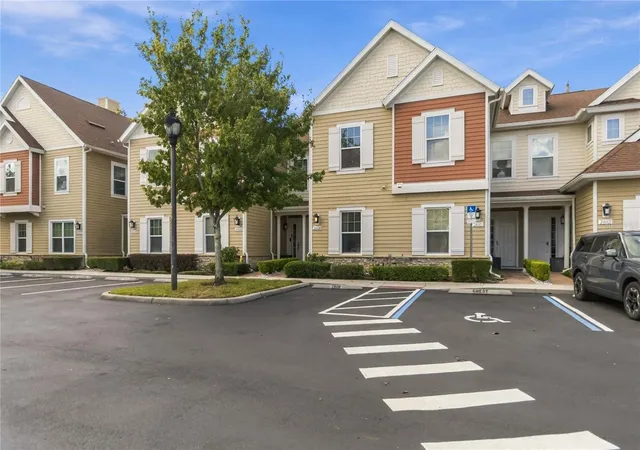 Photo 3 of Townhouse for sale at 2608 Sunrise Shrs Dr, Kissimmee, FL 34747 | MLS# O6451333 | Listing updated on 2026-10-23