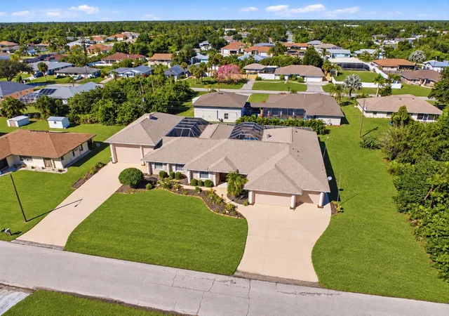 Photo 1 of Single family home for sale at 9348 San Bernandino Ave, Englewood, FL 34224 | MLS# N6146287 | Listing updated on 2026-10-29