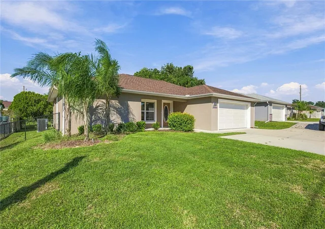 Photo 1 of Single family home for sale at 5591 W Highway 40, Ocala, FL 34482 | MLS# OM734381 | Listing updated on 2026-10-23