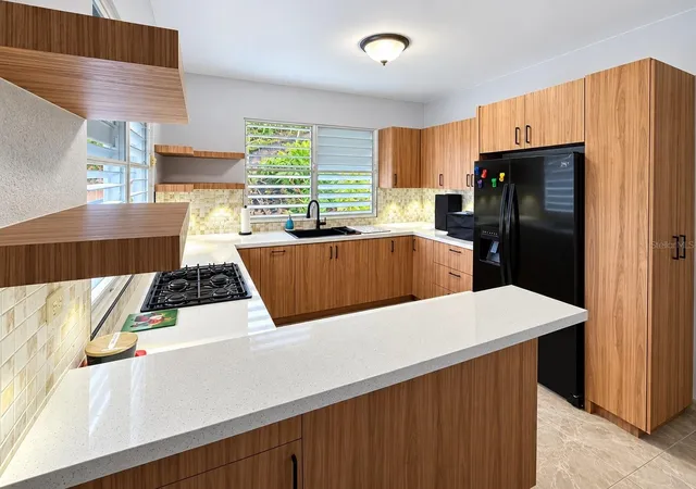 Photo 4 of Townhouse for sale at Carr 371 Bo Collores Sect Francia, Yauco, PR 00698 | MLS# PR9125128 | Listing updated on 2026-10-28