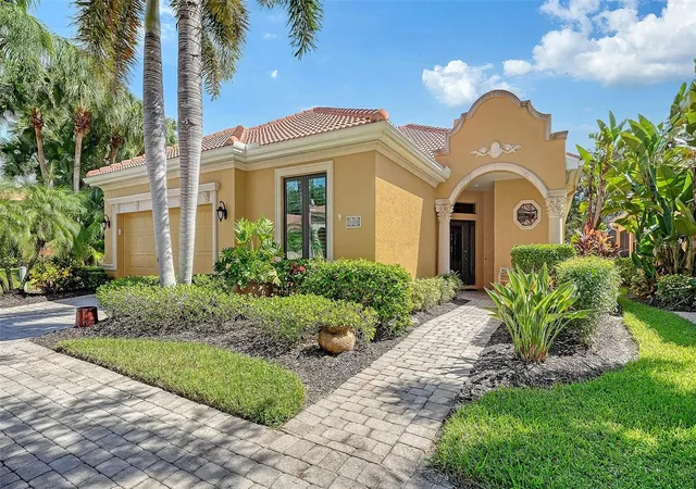 Photo 3 of Single family home for sale at 5109 Cantabria Crst, Sarasota, FL 34238 | MLS# A4710262 | Listing updated on 2026-10-23