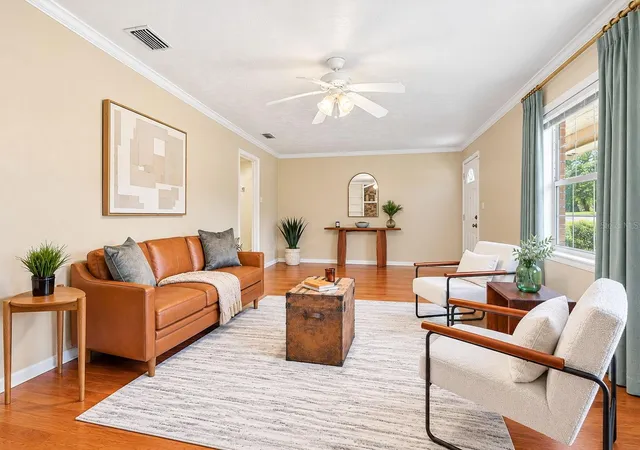 Photo 4 of Single family home for sale at 1212 NW 39th Street, Gainesville, FL 32605 | MLS# GC544320 | Listing updated on 2026-10-23
