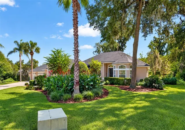 Photo 2 of Single family home for sale at 2416 SE 29th Street, Ocala, FL 34471 | MLS# OM734389 | Listing updated on 2026-10-22