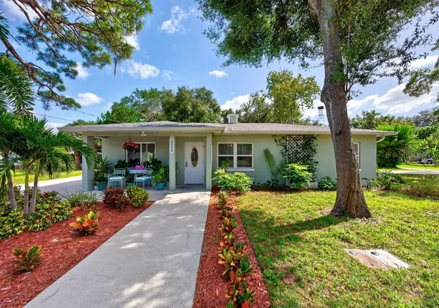 Photo 1 of Single family home for sale at 6436 Lambert Ln, New Port Richey, FL 34652 | MLS# TB8559921 | Listing updated on 2026-10-23