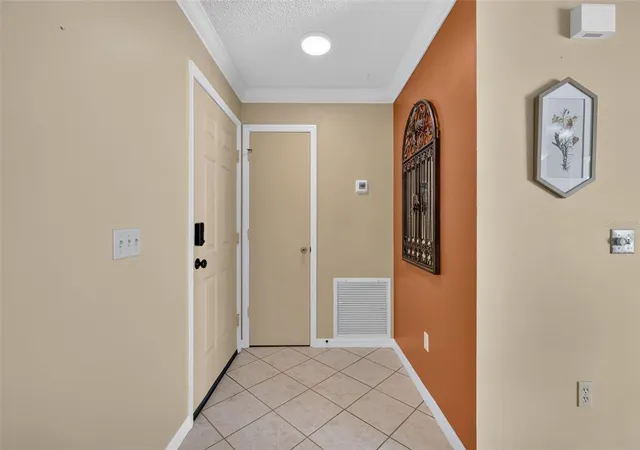 Photo 4 of House for sale at 407 Carmel Ave, Lady Lake, FL 32159 | MLS# G5119292 | Listing updated on 2026-10-26