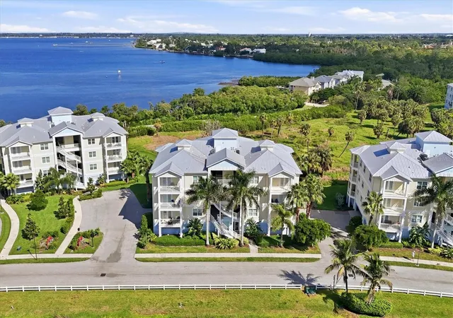 Condo for sale at 7920 34th Avenue W #303, BRADENTON, FL 34209 | MLS# A4710274