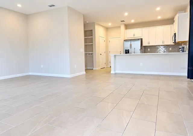 Photo 2 of Townhouse for sale at 1354 Tarflower Dr, Winter Springs, FL 32708 | MLS# O6451380 | Listing updated on 2026-10-27