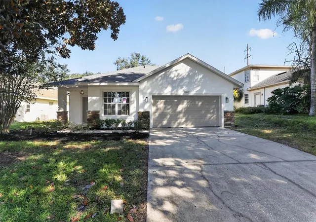 Photo 3 of Single family home for sale at 10617 Masters Dr, Clermont, FL 34711 | MLS# A4710275 | Listing updated on 2026-10-22