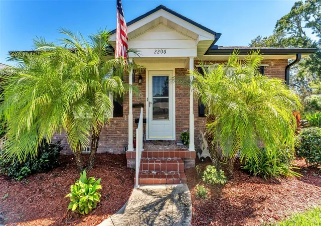 Photo 2 of Single family home for sale at 2206 Bristol Ave, Lakeland, FL 33803 | MLS# L4965924 | Listing updated on 2026-10-27