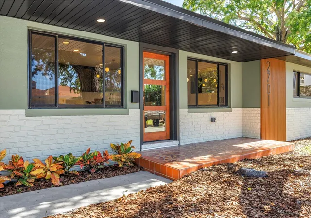 Photo 2 of Single family home for sale at 2701 Pelham Rd N, Saint Petersburg, FL 33710 | MLS# TB8559954 | Listing updated on 2026-10-30