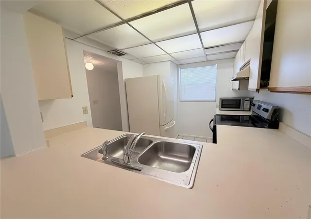 Photo 3 of Condo for sale at 8151 Heatherwood Dr #111, Seminole, FL 33777 | MLS# TB8559956 | Listing updated on 2026-10-22
