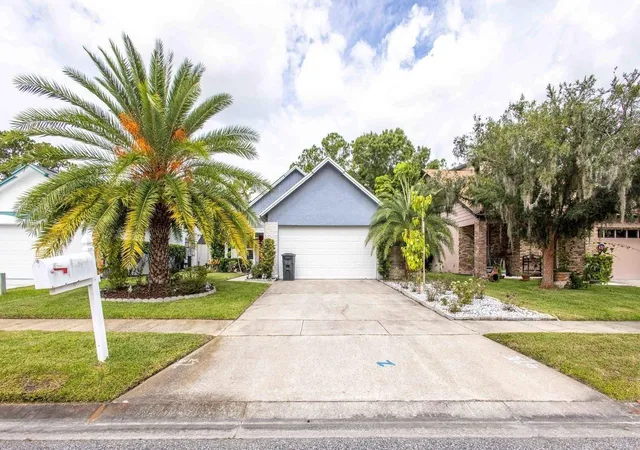 Single family home for sale at 884 N Lake Sterling Ct, CASSELBERRY, FL 32707 | MLS# O6451400