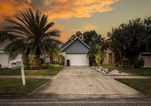 Photo 1 of Single family home for sale at 884 N Lake Sterling Ct, Casselberry, FL 32707 | MLS# O6451400 | Listing updated on 2026-10-25