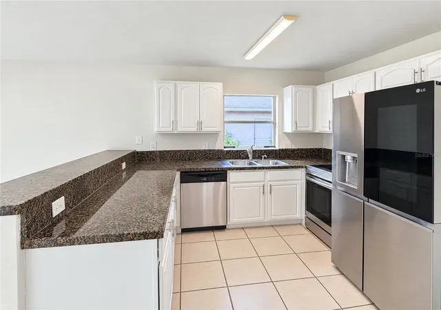 Photo 2 of Single family home for sale at 2949 Illinois Ave, Lakeland, FL 33803 | MLS# O6451404 | Listing updated on 2026-10-21