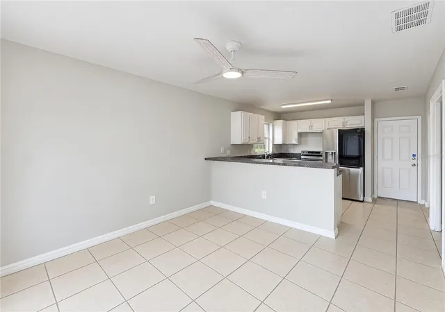Photo 3 of Single family home for sale at 2949 Illinois Ave, Lakeland, FL 33803 | MLS# O6451404 | Listing updated on 2026-10-21