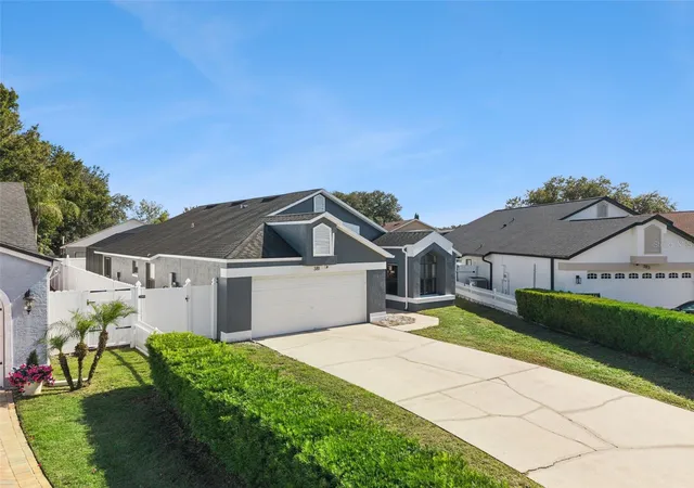 Photo 2 of Single family home for sale at 381 Mainsail Ct, Lake Mary, FL 32746 | MLS# O6451413 | Listing updated on 2026-10-29