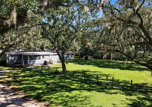 Photo 4 of Single family home for sale at 1916 Beachway Ln, Odessa, FL 33556 | MLS# TB8559979 | Listing updated on 2026-10-22