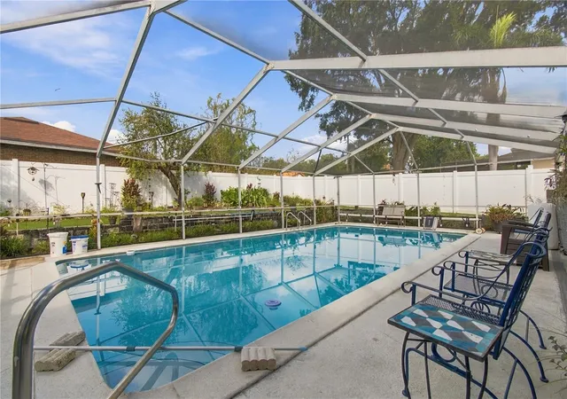 Photo 4 of Single family home for sale at 1851 Stella Ct E, Lakeland, FL 33813 | MLS# TB8559986 | Listing updated on 2026-10-25