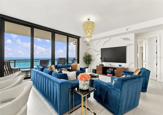 Photo 3 of Condo for sale at 2103 Bayshore Blvd #706, Tampa, FL 33606 | MLS# TB8559987 | Listing updated on 2026-10-22