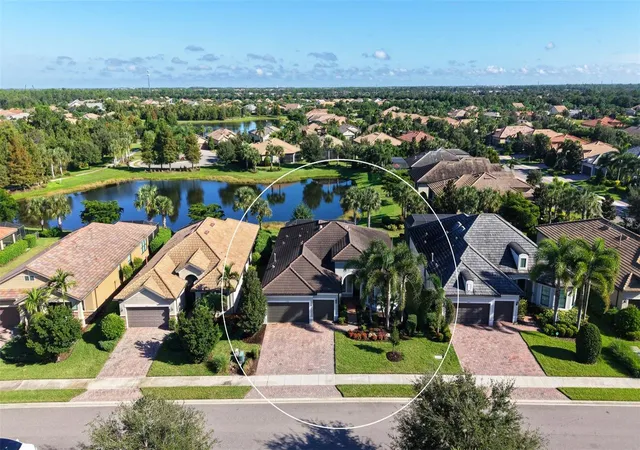 Photo 1 of Single family home for sale at 16925 Pelham Pl, Bradenton, FL 34202 | MLS# A4710294 | Listing updated on 2026-10-23