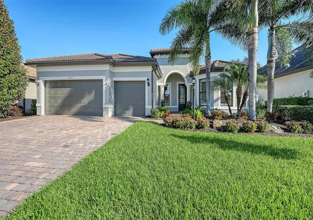 Photo 2 of Single family home for sale at 16925 Pelham Pl, Bradenton, FL 34202 | MLS# A4710294 | Listing updated on 2026-10-23