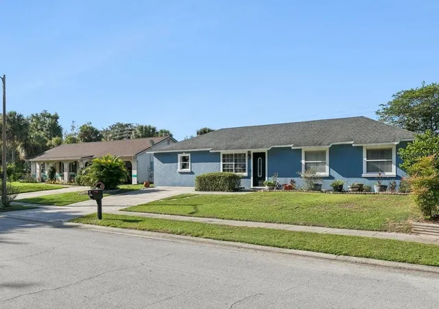 Photo 2 of Single family home for sale at 8509 Lyonia Dr, Orlando, FL 32829 | MLS# O6451431 | Listing updated on 2026-10-23