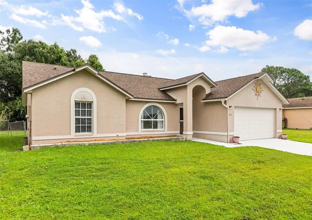 Photo 2 of Single family home for sale at 217 Churchill Ct, Kissimmee, FL 34758 | MLS# O6451434 | Listing updated on 2026-10-23