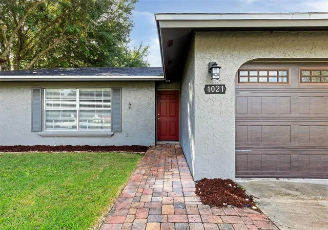 Photo 1 of Single family home for sale at 1021 Princess Gate Blvd, Winter Park, FL 32792 | MLS# O6451435 | Listing updated on 2026-10-28