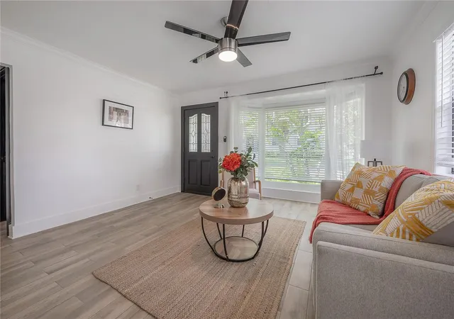 Photo 2 of Single family home for sale at 2118 S Venus St, Tampa, FL 33629 | MLS# TB8560016 | Listing updated on 2026-10-21