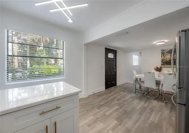 Photo 3 of Single family home for sale at 2118 S Venus St, Tampa, FL 33629 | MLS# TB8560016 | Listing updated on 2026-10-21