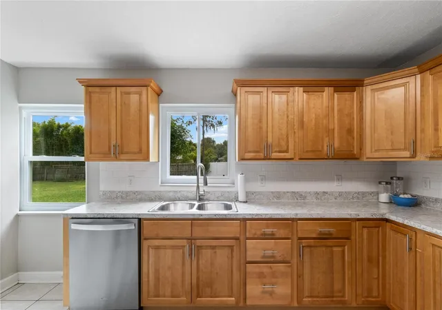 Photo 2 of Single family home for sale at 707 E Crawford St, Lakeland, FL 33805 | MLS# L4965930 | Listing updated on 2026-10-25