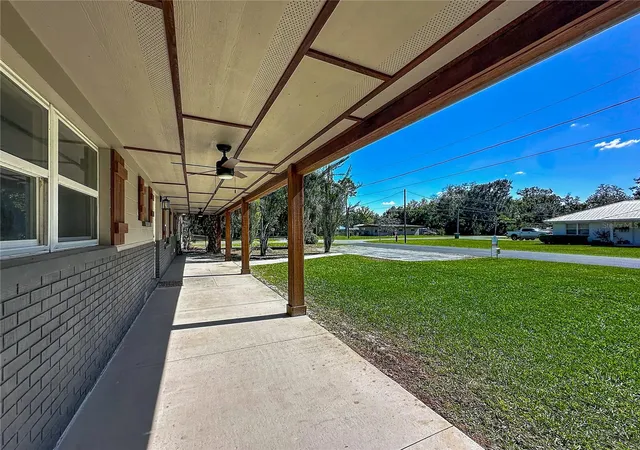 Photo 2 of Single family home for sale at 327 Ne 6th Avenue, Trenton, FL 32693 | MLS# OM734406 | Listing updated on 2026-10-23