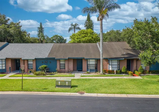 Townhouse for sale at 2904 Squire Oak Ct, Saint Cloud, FL 34769 | MLS# S5159919
