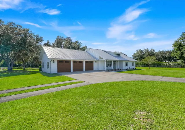 Photo 2 of Single family home for sale at 6100 Ocilla Loop, Clermont, FL 34714 | MLS# G5119302 | Listing updated on 2026-10-23