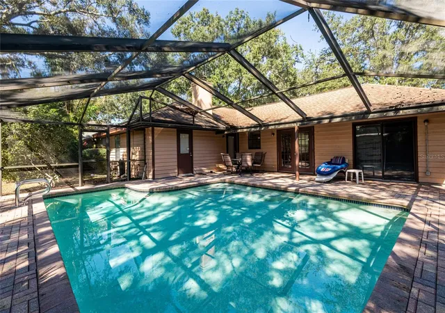 Photo 3 of Single family home for sale at 2305 Forrest Crst Cir, Lutz, FL 33549 | MLS# TB8560036 | Listing updated on 2026-10-23