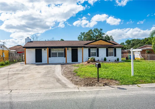 Single family home for sale at 3414 Carioca Ct, TAMPA, FL 33605 | MLS# TB8560037