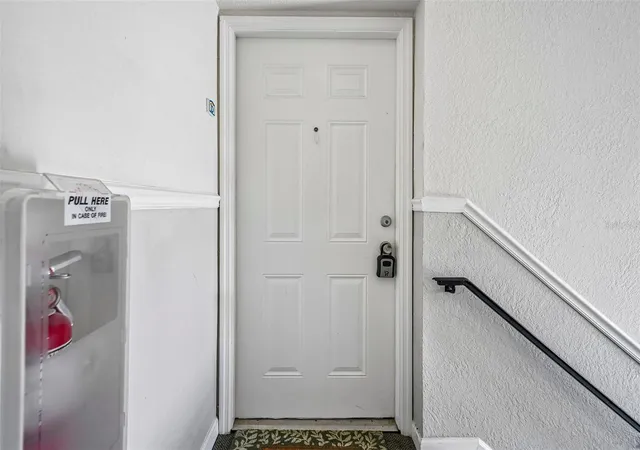 Photo 3 of Condo for sale at 102 Pompano Dr SE #D, Saint Petersburg, FL 33705 | MLS# TB8560041 | Listing updated on 2026-10-23