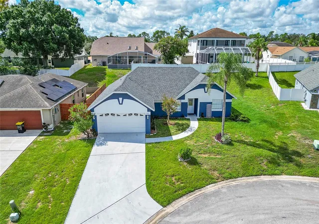 Photo 3 of Single family home for sale at 5565 Loma Vista Loop, Davenport, FL 33896 | MLS# O6451473 | Listing updated on 2026-10-27