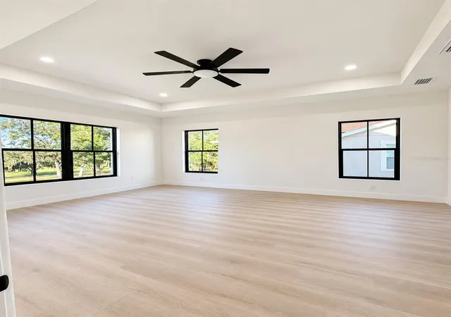 Photo 1 of Single family home for sale at 4112 Southern Valley Loop, Brooksville, FL 34601 | MLS# TB8560053 | Listing updated on 2026-10-29