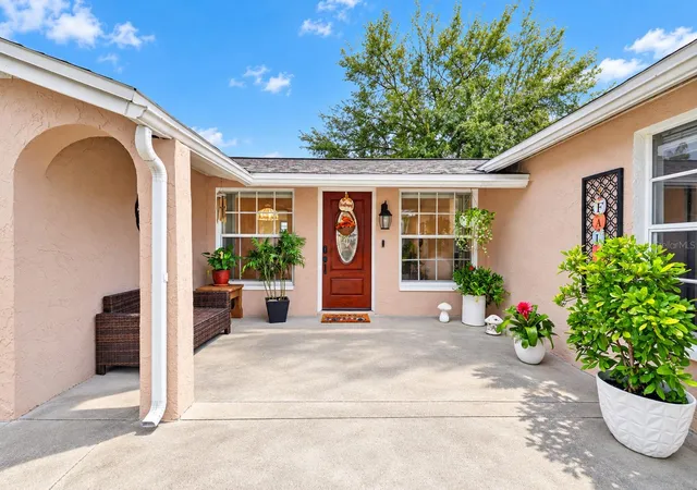 Photo 3 of Single family home for sale at 10110 Moores Ml Ct, Tampa, FL 33615 | MLS# TB8560055 | Listing updated on 2026-10-23