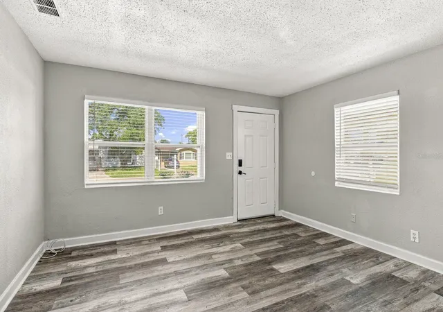 Photo 4 of House for sale at 2834 Freemont Ter S, Saint Petersburg, FL 33712 | MLS# TB8560059 | Listing updated on 2026-10-25