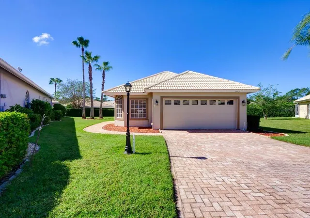 Single family home for sale at 9013 Heathland Ct, MOUNT DORA, FL 32757 | MLS# O6451477
