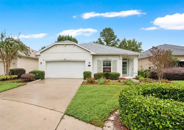 Photo 1 of Single family home for sale at 109 Wethersfield Ct, Deland, FL 32724 | MLS# O6451479 | Listing updated on 2026-10-22