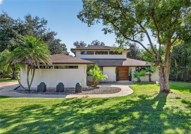 Photo 1 of Single family home for sale at 2313 Indian Mound Trl, Kissimmee, FL 34746 | MLS# P4940227 | Listing updated on 2026-10-26