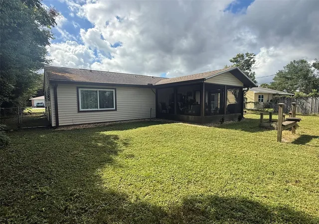 Photo 4 of Single family home for sale at 469 Wiltshire Blvd, Port Orange, FL 32127 | MLS# NS1089543 | Listing updated on 2026-10-22