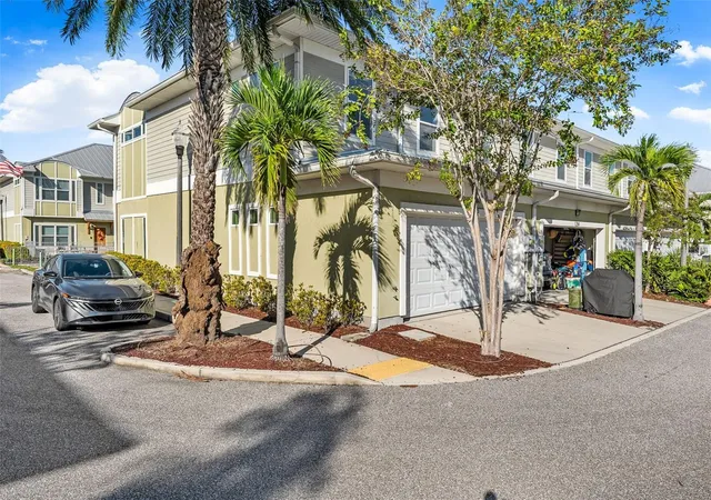 Photo 3 of Townhouse for sale at 1282 Calusa Cir, Clearwater, FL 33755 | MLS# TB8560094 | Listing updated on 2026-10-22