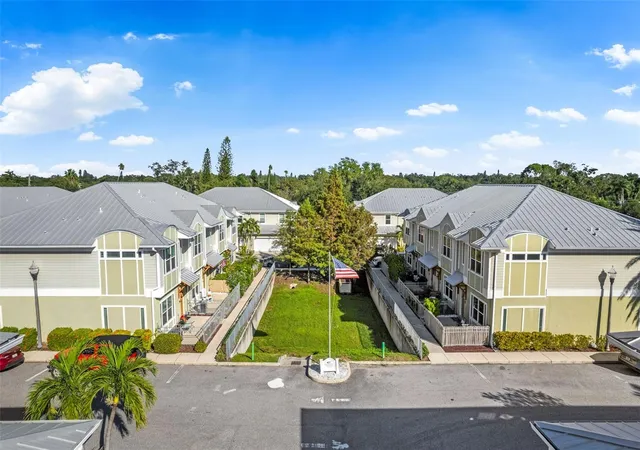 Photo 3 of Townhouse for sale at 1282 Calusa Cir, Clearwater, FL 33755 | MLS# TB8560094 | Listing updated on 2026-10-22