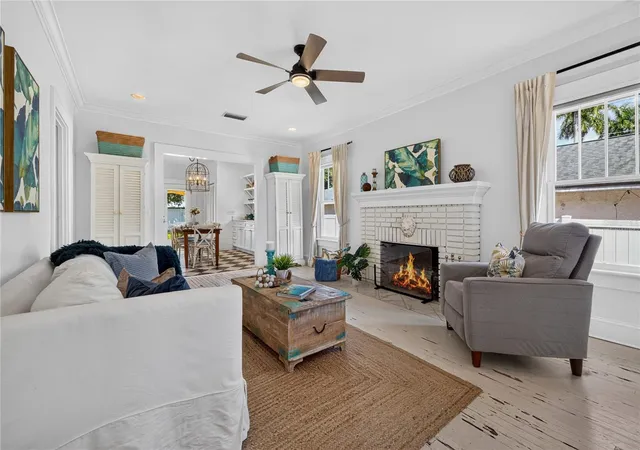 Photo 4 of Single family home for sale at 2106 8th Avenue W, Bradenton, FL 34205 | MLS# TB8560095 | Listing updated on 2026-10-25