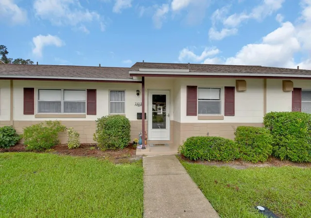 Condo for sale at 713 E Michigan Ave #B, DELAND, FL 32724 | MLS# V4951923